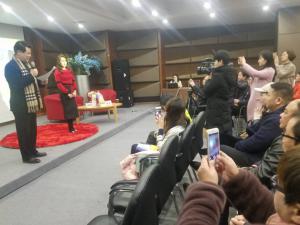 ��������Ů��������Я���� ��׿���������߼���