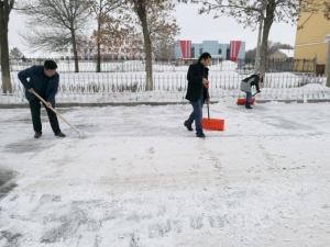 �ǹ�7000���˴����󻯻�ѩ����ͨ