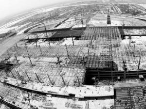 ��ӻ���T3��վ¥ǰ�߼����߹�ͨ