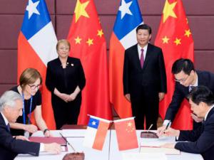 ϰ��ƽͬ������ͳ��������һ����ϯ��������ó��Э�������鶨��ǩ����ʽ