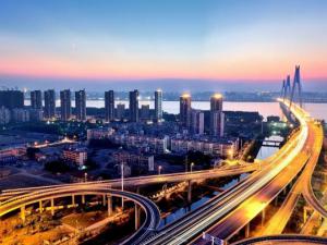 �½�ԺʿΪ�������·�չ�����ײ� ��Ժʿ��Դ��ۺ���������²�ҵ