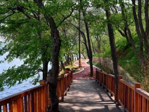 ������������35��Ԫͬ����9.3%