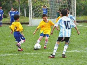 У԰����������ͨ������С������ѧ·