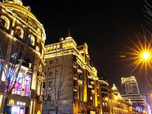 4��29���� ��ɽ�����ǰ��һ·����ʯ·���������⳵ͨ��