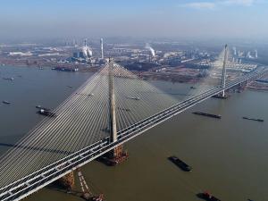 �人�������¹� �ߺ�����һ������ͨ��