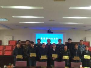 ������������Ȫ�ֿ�չ����˫ӵο�ʻ