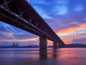 �������廥����ͨ�� ����������·ˮ�����ꡰ�Ĵ󹥼�ս������