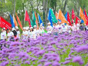 �����47�������� ���������˲μӡ������ߡ�