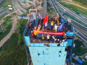 ������·����������ƫ������ת��б����֣����·�����ⶥ