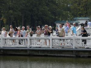 �人���������λ�260��������ο͵���