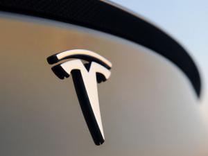 ˹ȥղ15Model3 ѲȻû