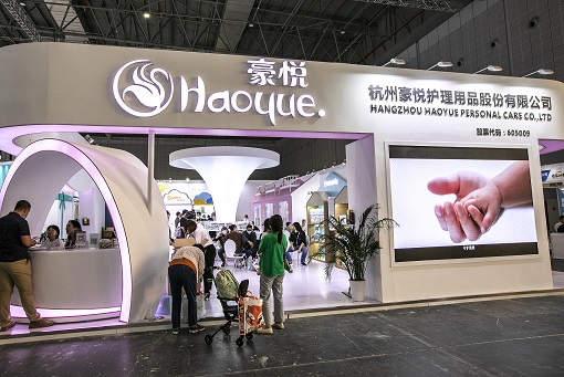 ���û�����������ҵ�����ڻ�����6934�� &nbsp; �ɼ��ĸ��µ�46%ʵ���˽������ֻ���