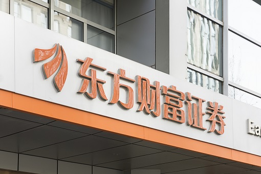 �����Ƹ�ǰ����ӯ��62�������곬���� &nbsp; ���ʼӲֽ�ǰʮ��ɶ�