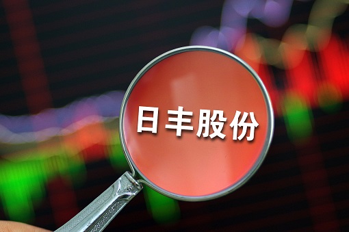 �շ�ɷݼ�������Դҵ�� &nbsp; ��2000���չ���ķ��65%��Ȩ