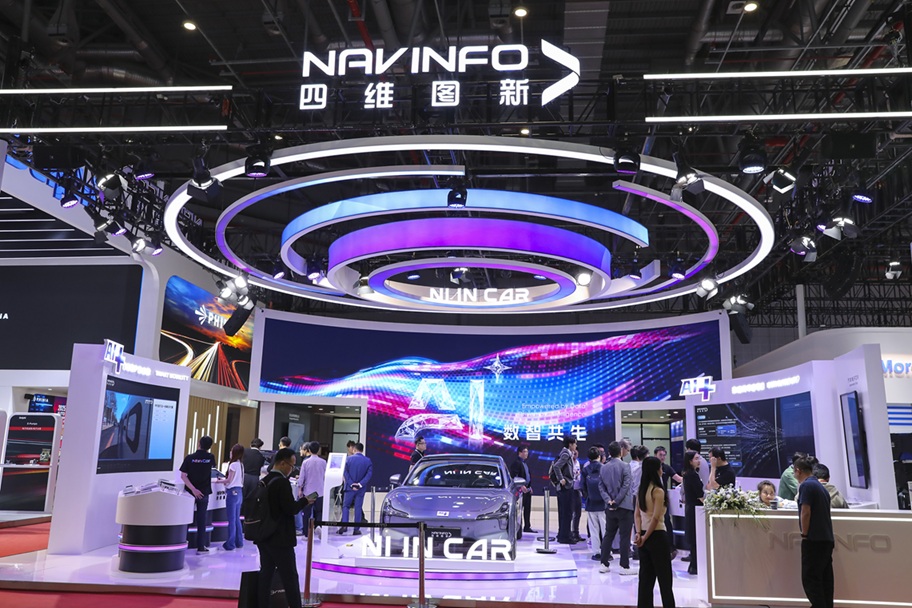 ��άͼ����18��Ͷ�������Ǽݸ�� &nbsp; �ӹ�˾����15��Ͷ����������Ť��