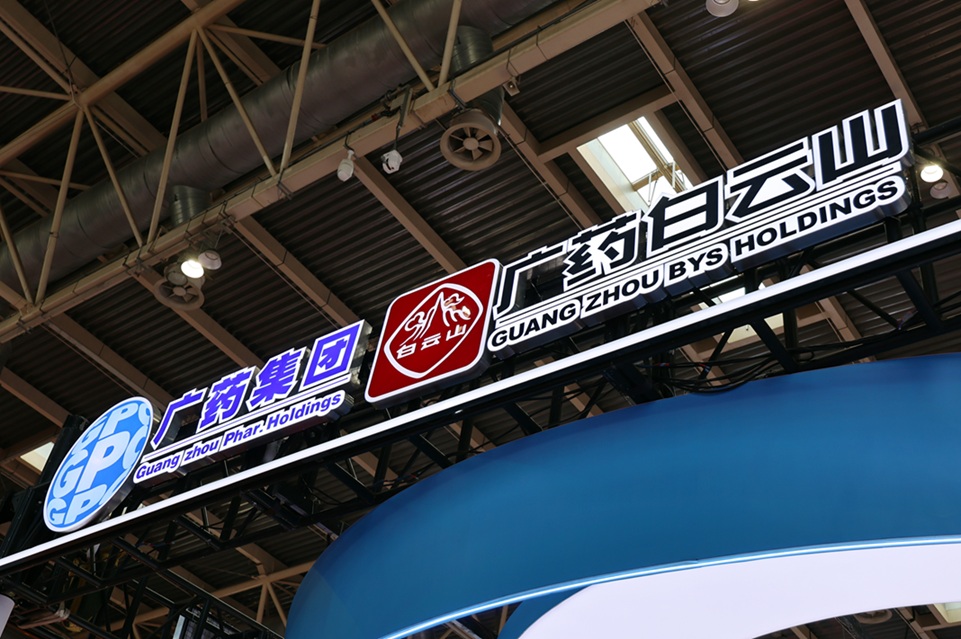 ����ɽ��5���չ����뻪���г� &nbsp; ��������ǰ����ӯ��33���ɽ�ת��