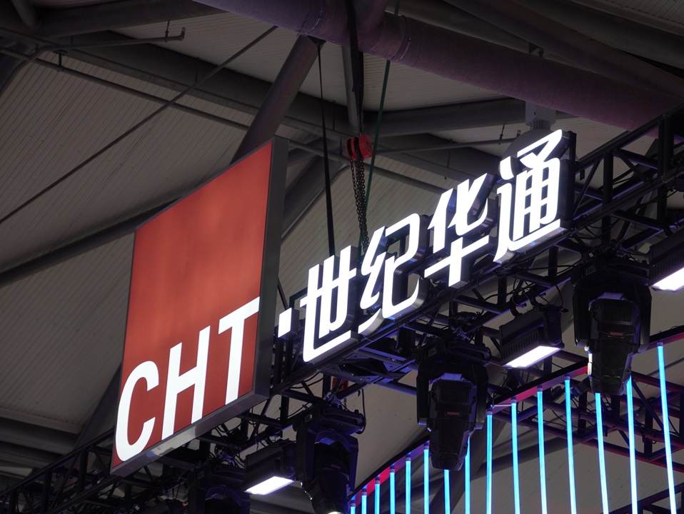 ���ͻ�ͨԤӯ��55���������걶�� &nbsp; �Ÿ���Ͷ17.8���з������������Ʒ